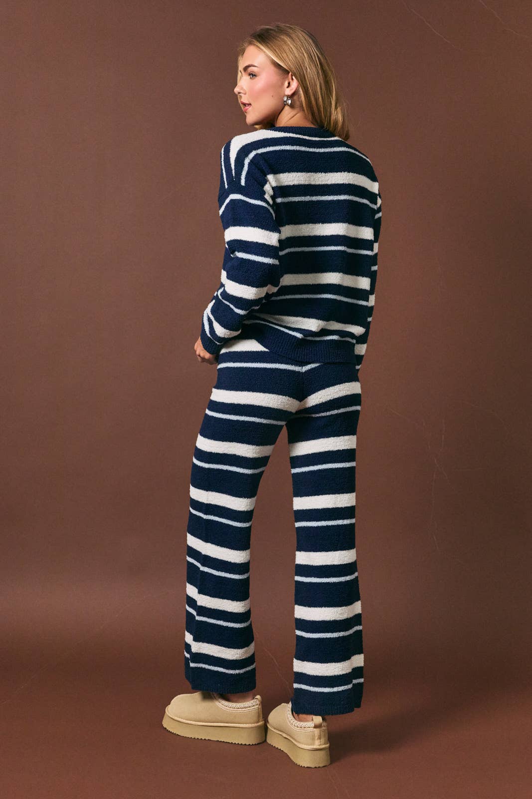 LONG SLEEVE STRIPE SWEATER TOP WITH WIDE LEG SWEATER PANTS