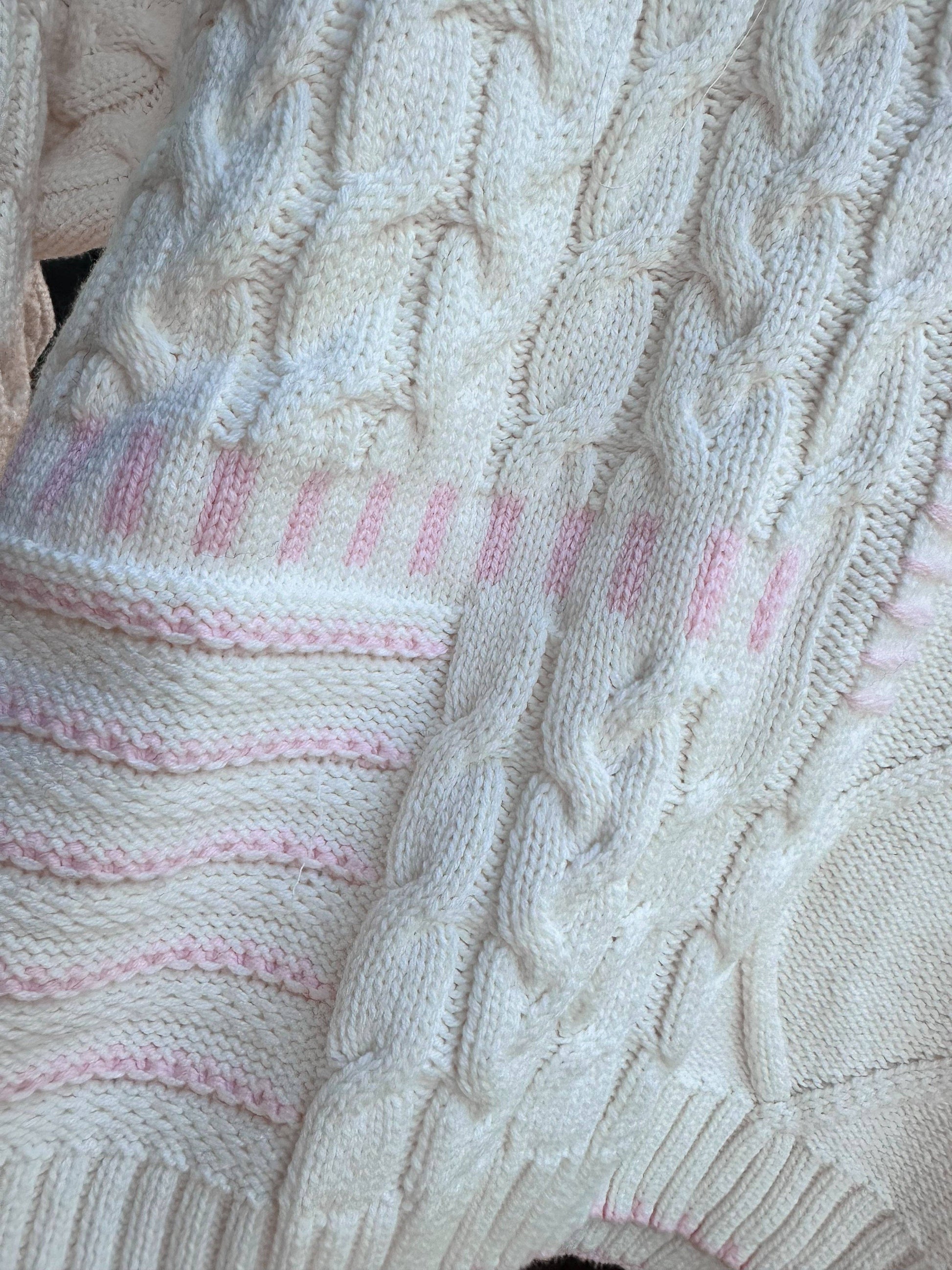 SIMPLE GIRLY SWEATER