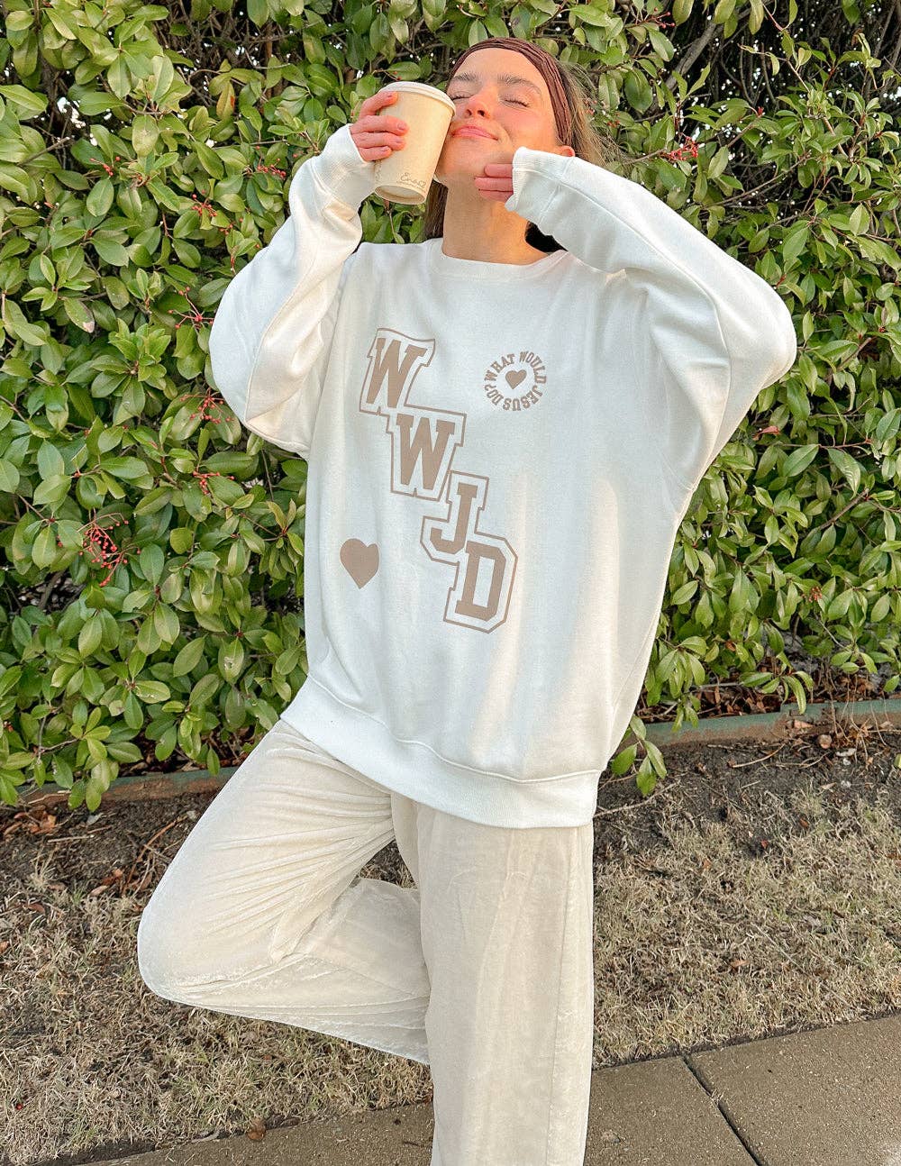 WWJD Varsity Crewneck: M