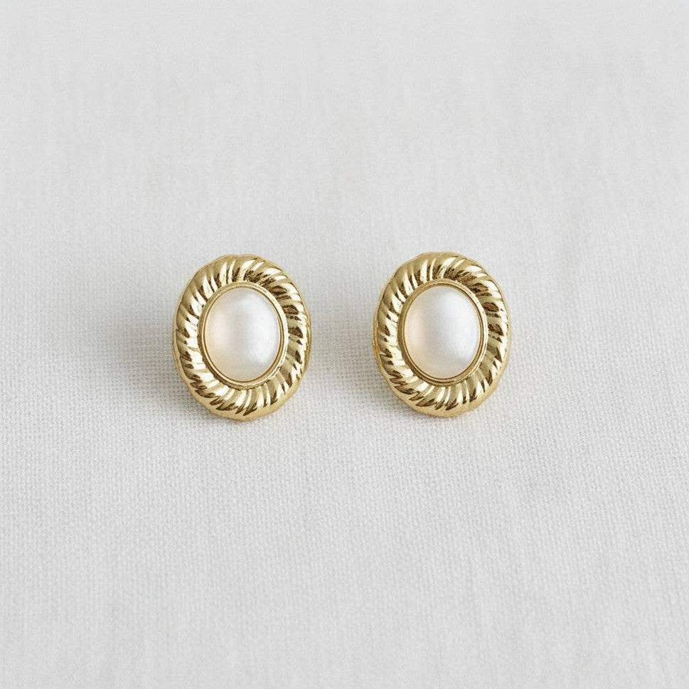 Artistic Vintage Oval Shell Drop Earrings